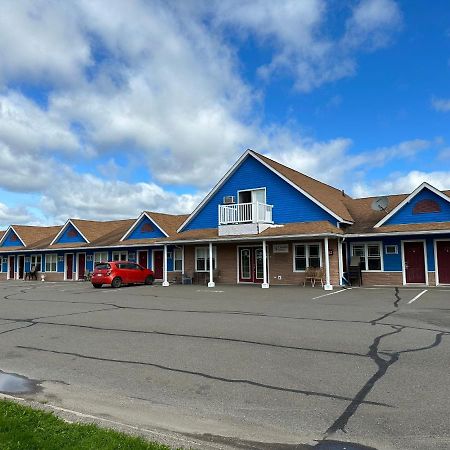 Travellers Inn Fredericton Nb Waasis Εξωτερικό φωτογραφία