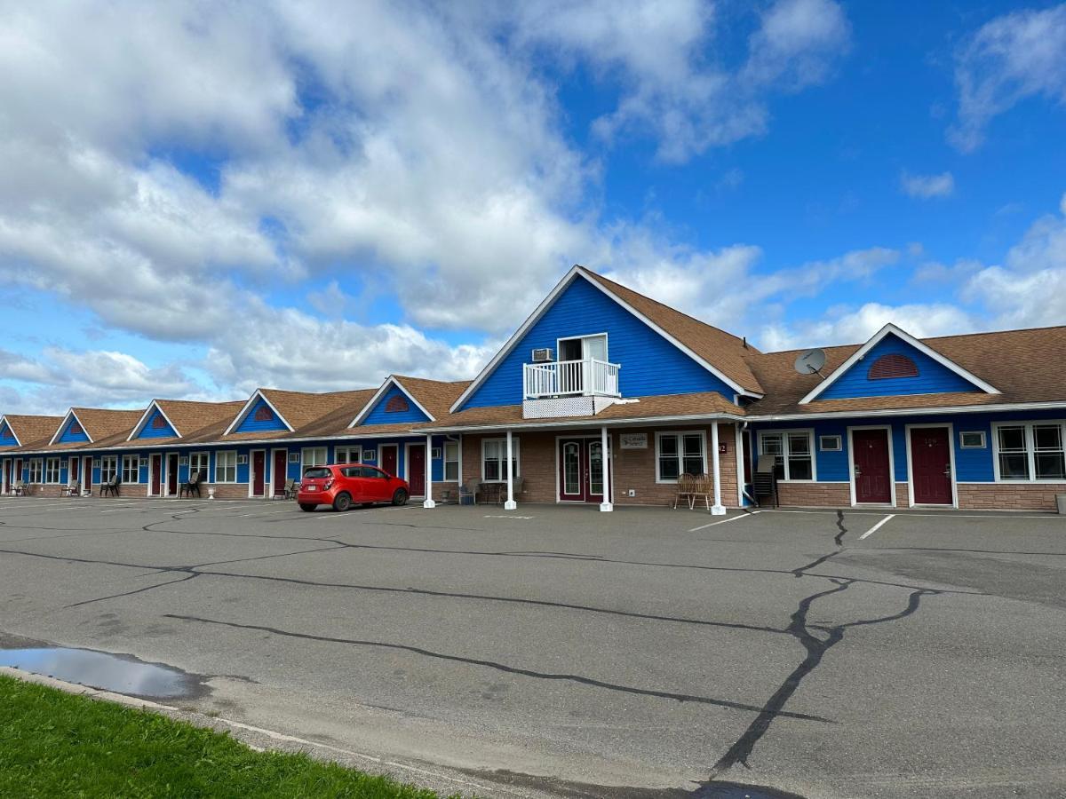 Travellers Inn Fredericton Nb Waasis Εξωτερικό φωτογραφία